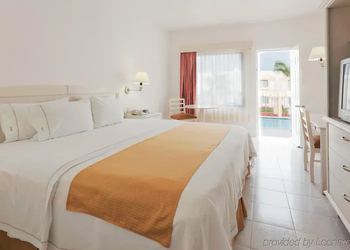 Holiday Inn Express Cancun